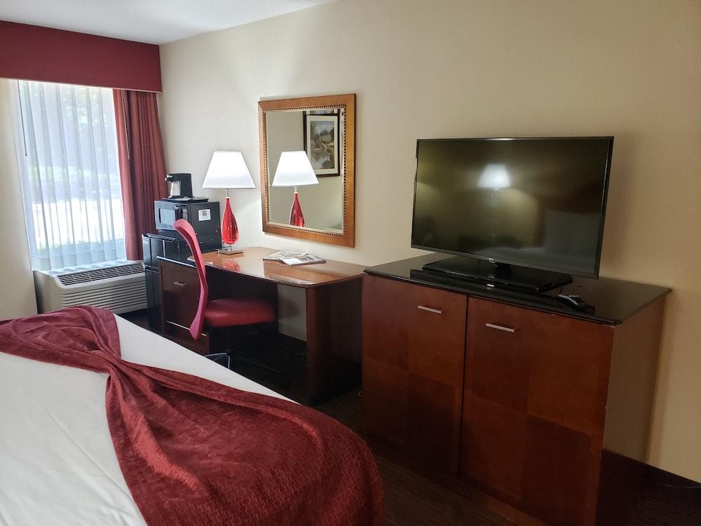 Hotel Baymont By Wyndham Southfield/Detroit Zewnętrze zdjęcie